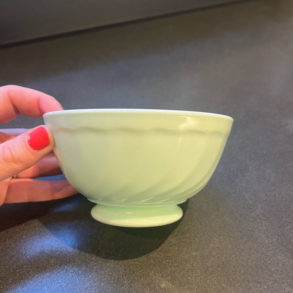 Vintage French Mint Green Bowl - Picture 2 of 6